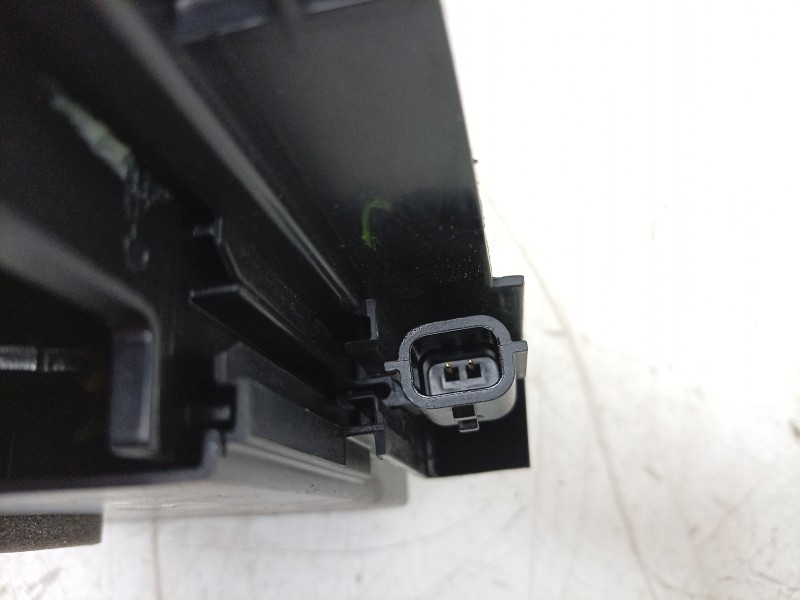 Recambio de cerradura puerta delantera derecha para dacia sandero iii 1.0 tce 90 eco-g referencia OEM IAM  805028269R 