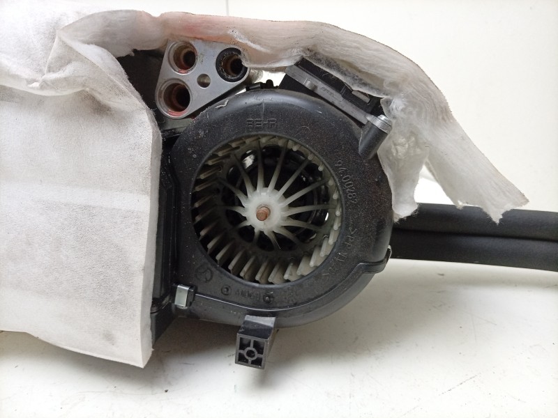Recambio de ventilador calefaccion para aston martin rapide 5.9 v12 cat referencia OEM IAM  AD4319B705AB 