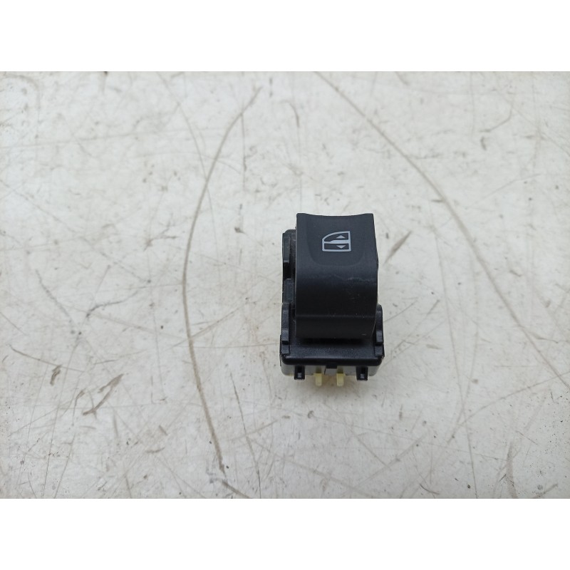 Recambio de mando elevalunas delantero derecho para dacia sandero iii 1.0 tce 90 eco-g referencia OEM IAM  254118439R 
