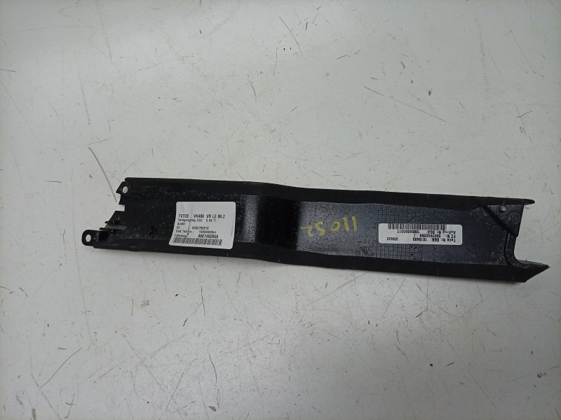 Recambio de moldura para aston martin rapide 5.9 v12 cat referencia OEM IAM  AD4324184AA 