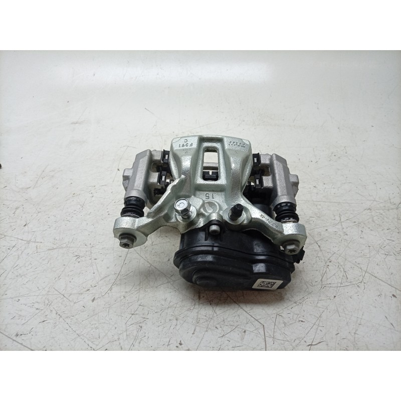 Recambio de pinza de freno trasera izquierda para toyota yaris (_p21_, _pa1_, _ph1_) 1.5 hybrid (mxph10) referencia OEM IAM  F39