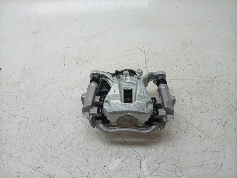 Recambio de pinza de freno trasera izquierda para toyota yaris (_p21_, _pa1_, _ph1_) 1.5 hybrid (mxph10) referencia OEM IAM  F39
