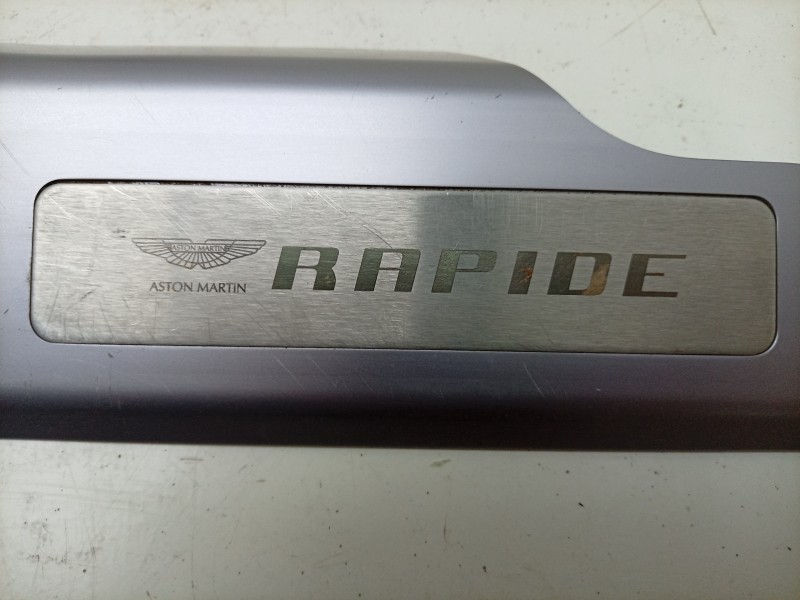 Recambio de moldura para aston martin rapide 5.9 v12 cat referencia OEM IAM  AD43132A13AAW 