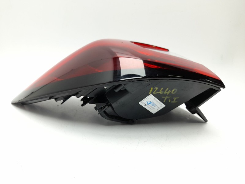 Recambio de piloto trasero izquierdo para renault captur i (j5_, h5_) 0.9 tce 90 referencia OEM IAM  265557849R 103F18120771/162