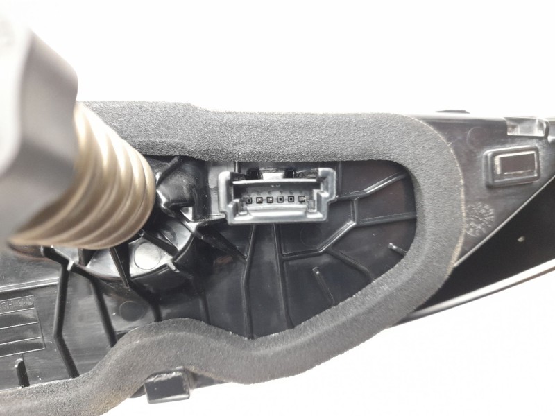 Recambio de piloto trasero derecho interior para bmw 1 118 d f70 referencia OEM IAM  63215A36174 