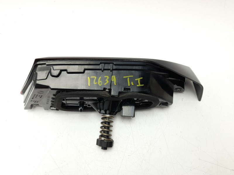 Recambio de piloto trasero izquierdo interior para bmw 1 118 d f70 referencia OEM IAM  63215A36175 