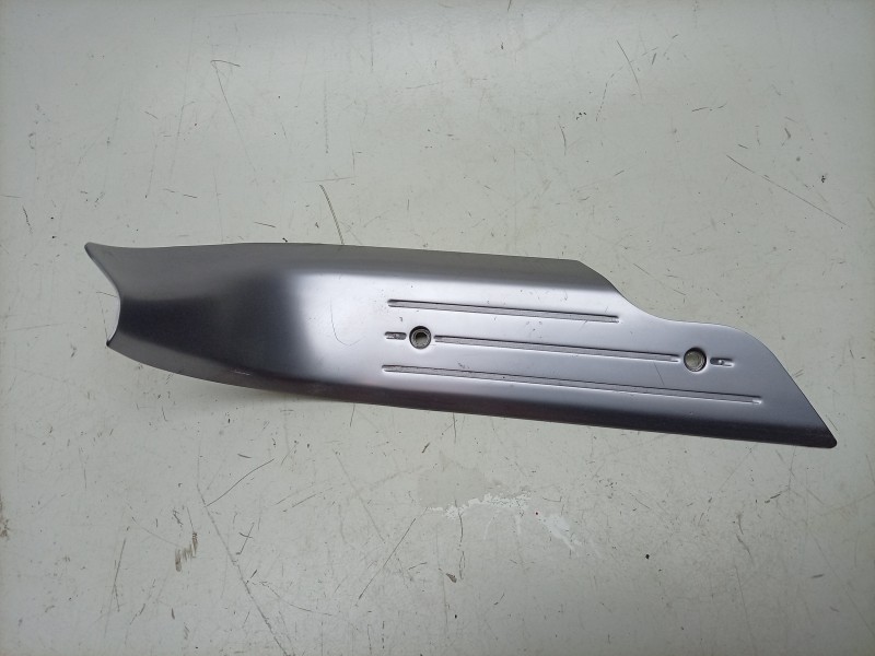 Recambio de moldura para aston martin rapide 5.9 v12 cat referencia OEM IAM  AD43132A49ABW 