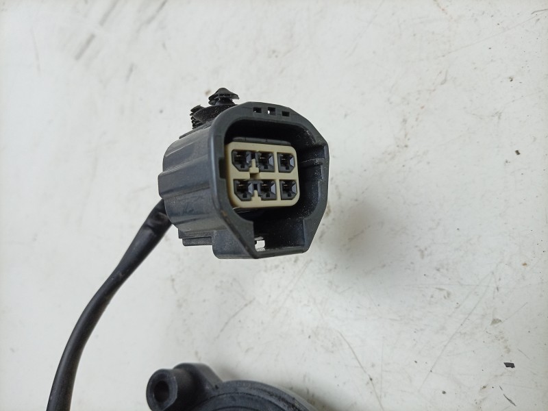 Recambio de motor elevalunas delantero derecho para aston martin rapide 5.9 v12 cat referencia OEM IAM  D348303 