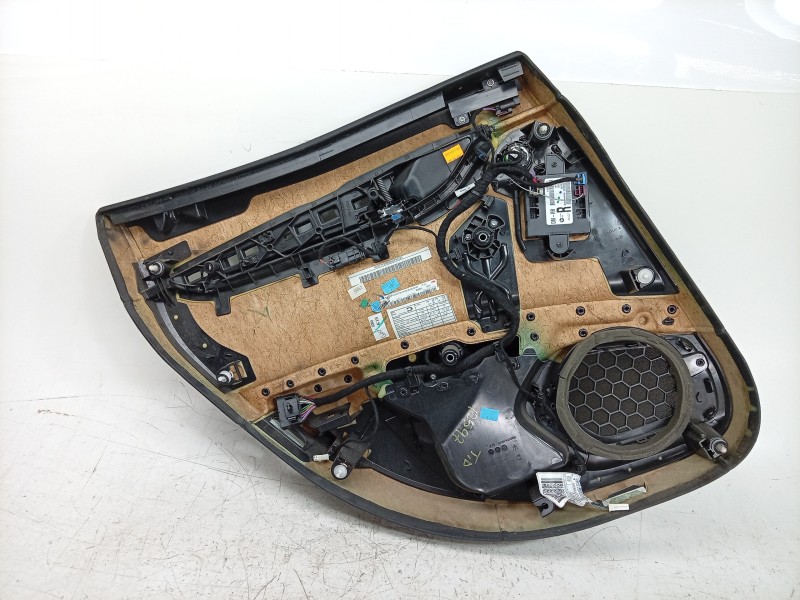Recambio de guarnecido puerta trasera derecha para maserati ghibli iii (m157) 3.0 s q4 referencia OEM IAM  6700183420 