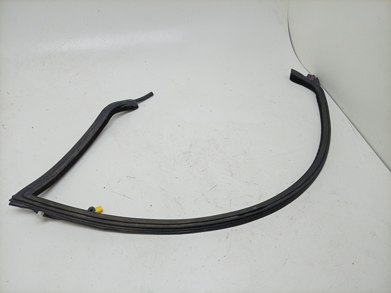 Recambio de gomas contorno puerta para aston martin rapide 5.9 v12 cat referencia OEM IAM  AD43F20709AA 