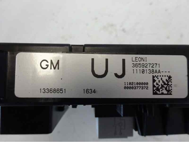 Recambio de caja reles / fusibles para opel astra j lim. excellence referencia OEM IAM 13368651 365927271 11101138AA