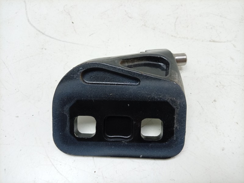 Recambio de bisagra puerta trasera izquierda para aston martin rapide 5.9 v12 cat referencia OEM IAM  AD43F26811AA 