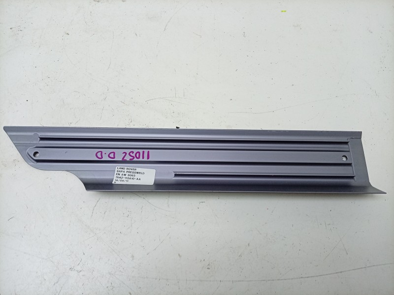 Recambio de moldura para aston martin rapide 5.9 v12 cat referencia OEM IAM  AD43132A13AAW 