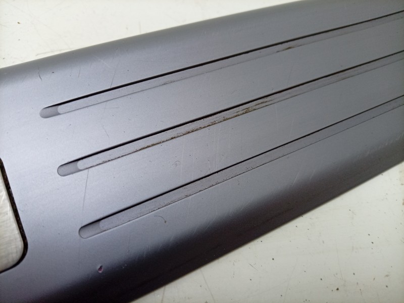 Recambio de moldura para aston martin rapide 5.9 v12 cat referencia OEM IAM  AD43132A13AAW 