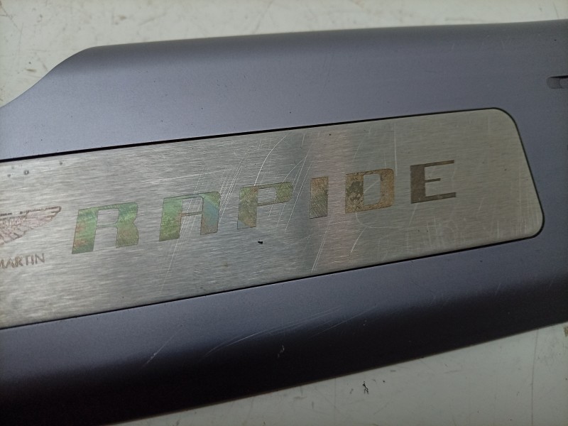 Recambio de moldura para aston martin rapide 5.9 v12 cat referencia OEM IAM  AD43132A13AAW 