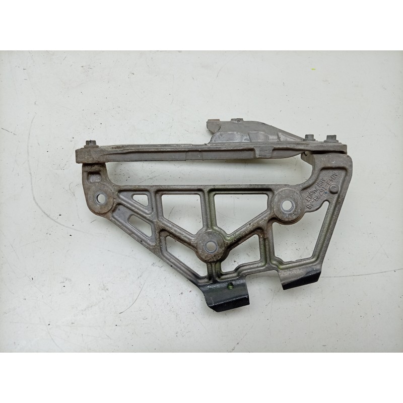 Recambio de soporte / guia puerta corredera para aston martin rapide 5.9 v12 cat referencia OEM IAM  AD4316798AB 