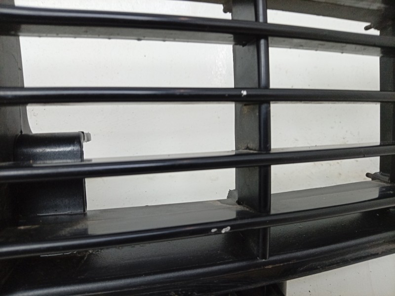 Recambio de rejilla delantera para aston martin rapide 5.9 v12 cat referencia OEM IAM  AD438A100AB 