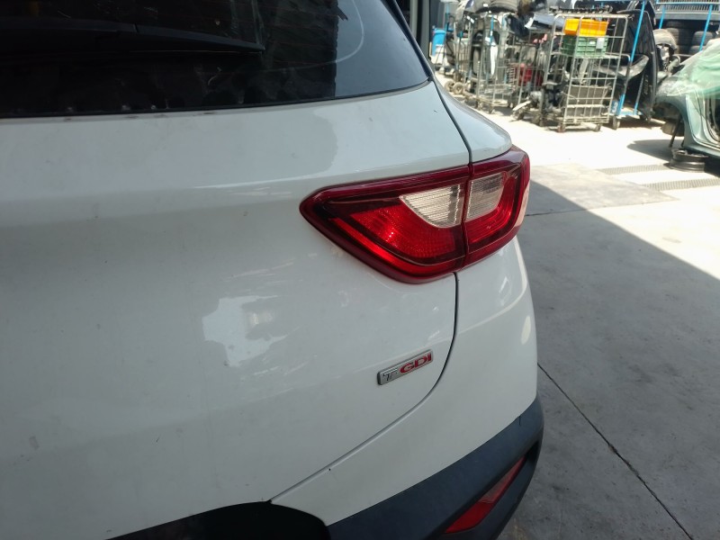 Recambio de piloto trasero derecho interior para kia stonic (yb) 1.0 t-gdi referencia OEM IAM   