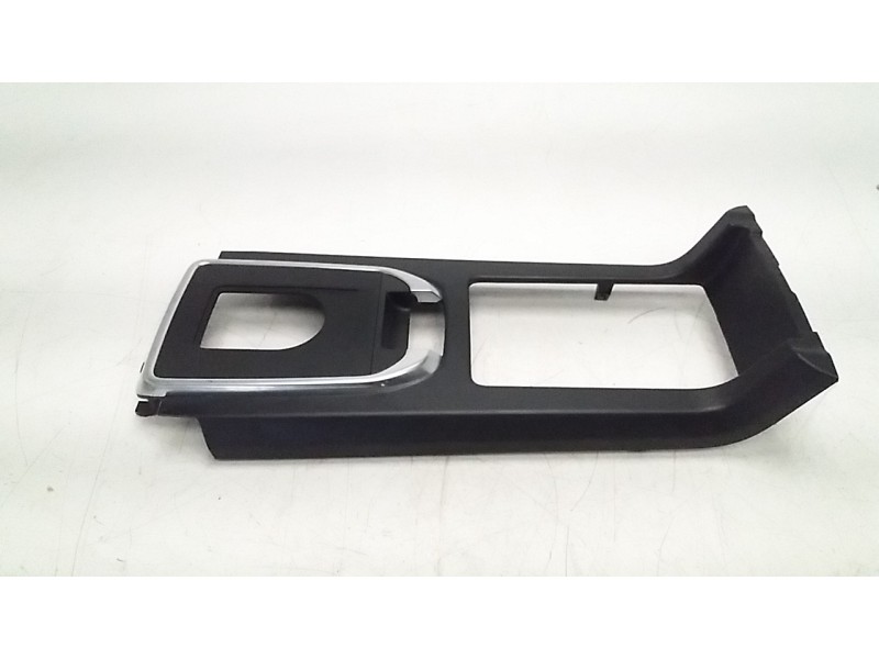 Recambio de moldura para land rover discovery sport 2.0 td4 cat referencia OEM IAM 16A2377C  
