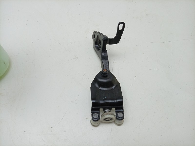 Recambio de soporte / guia puerta corredera para ford tourneo custom v362 autobús (f3) 2.0 ecoblue mhev referencia OEM IAM  BK31