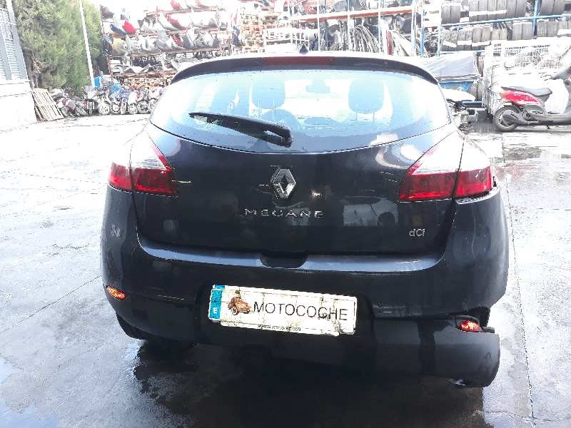 renault megane iii berlina 5 p del año 2011