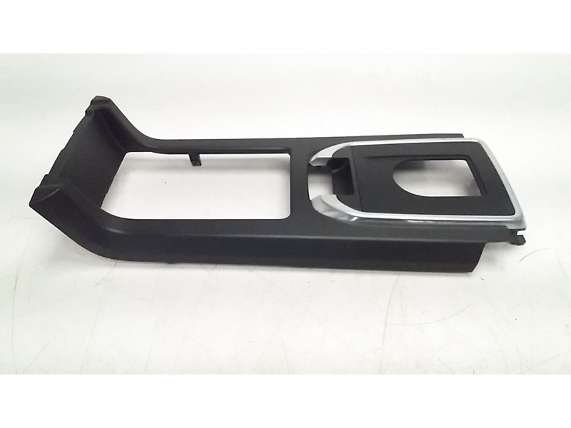 Recambio de moldura para land rover discovery sport 2.0 td4 cat referencia OEM IAM 16A2377C  