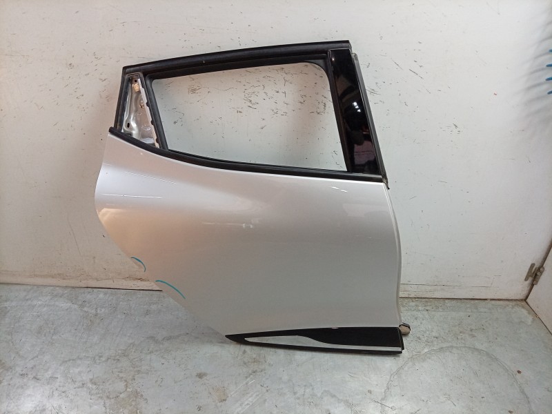 Recambio de puerta trasera derecha para renault clio iv (bh_) 0.9 tce 90 referencia OEM IAM  821008626R 
