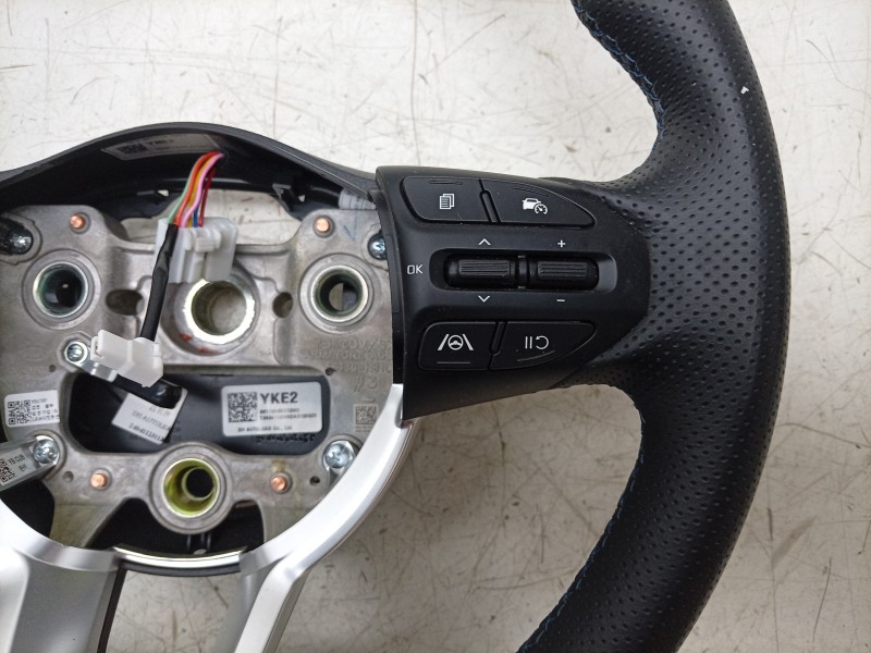 Recambio de volante para kia stonic (yb) 1.0 t-gdi eco-dynamics+ referencia OEM IAM  56110H8KE12MX 
