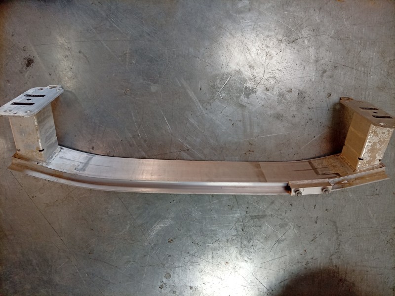 Recambio de refuerzo paragolpes delantero para jeep compass ii business 4x2 referencia OEM IAM   
