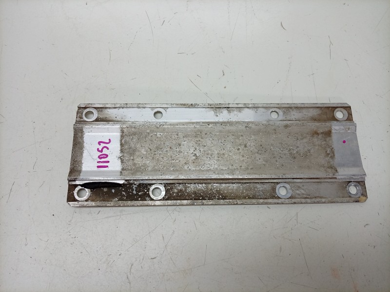 Recambio de moldura para aston martin rapide 5.9 v12 cat referencia OEM IAM  AD43F8741AA 