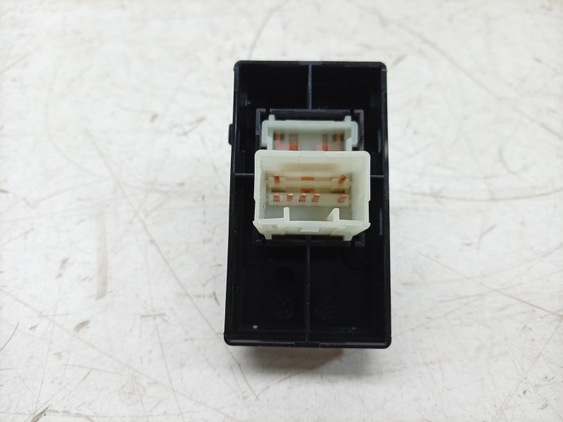 Recambio de mando elevalunas trasero derecho para kia ceed (cd) 1.0 t-gdi referencia OEM IAM  40B5221500 