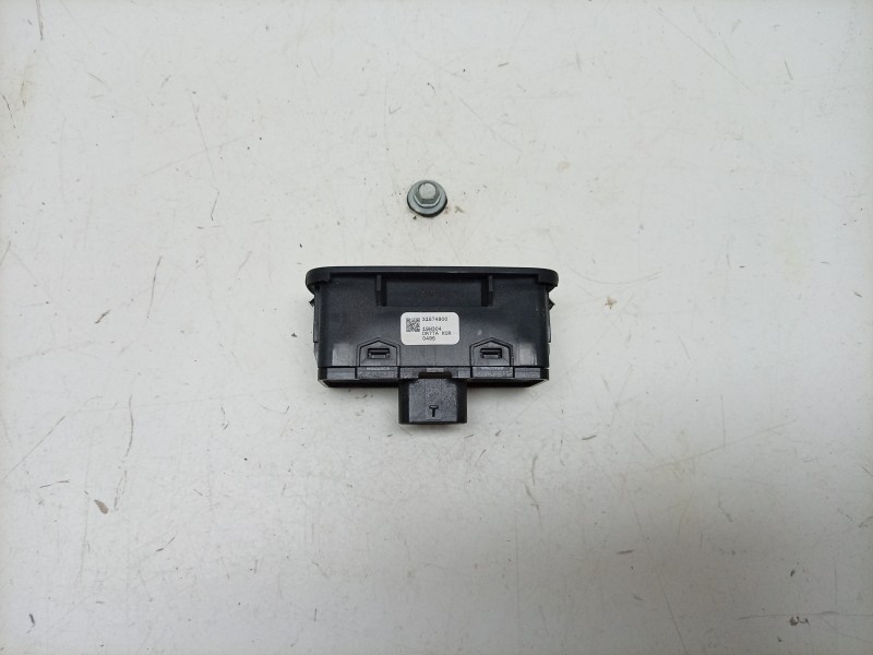 Recambio de interruptor para volvo v60 ii cross country (227) d4 awd referencia OEM IAM  31674800 