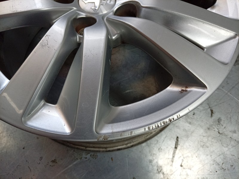 Recambio de llanta para peugeot 308 ii (lb_, lp_, lw_, lh_, l3_) 1.5 bluehdi 130 referencia OEM IAM  96779895TW 
