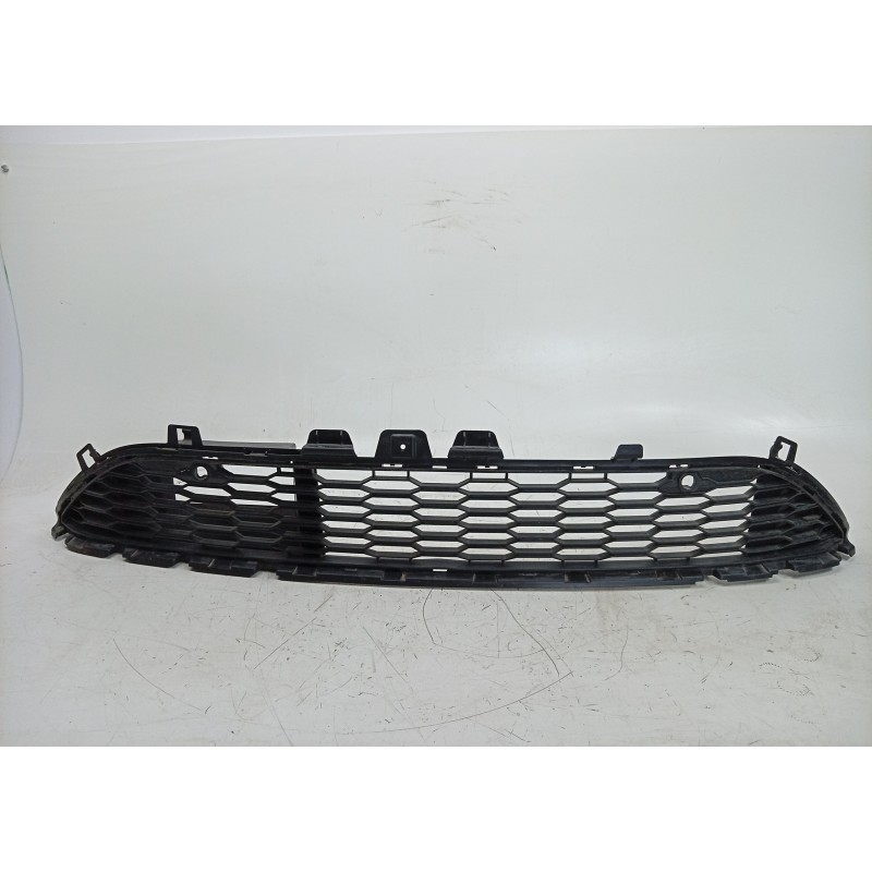 Recambio de rejilla delantera para dacia sandero iii 1.0 tce 90 eco-g referencia OEM IAM  622546060R 