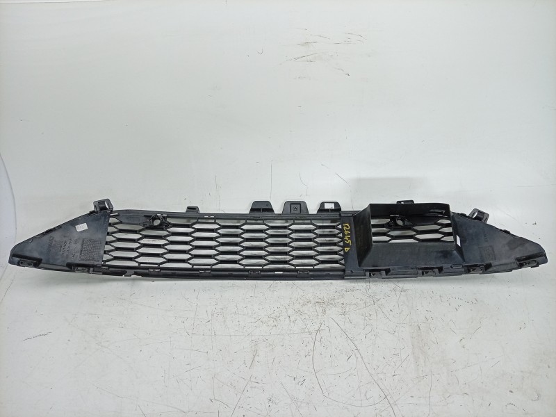 Recambio de rejilla delantera para dacia sandero iii 1.0 tce 90 eco-g referencia OEM IAM  622546060R 