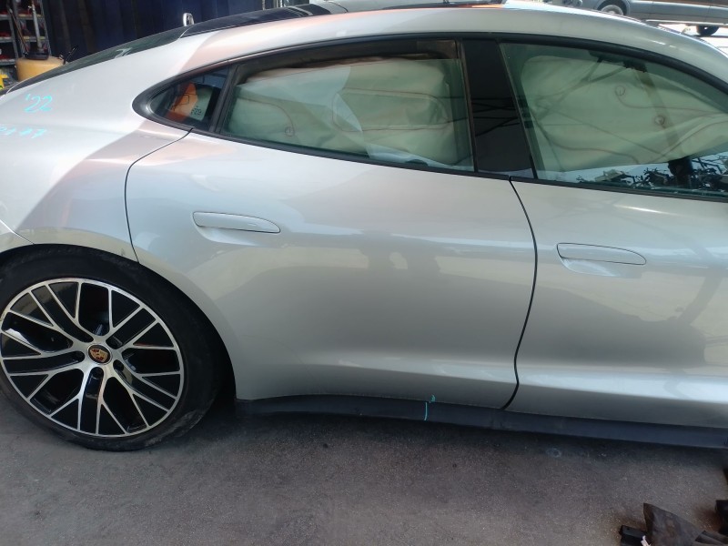 Recambio de puerta trasera derecha para porsche taycan (y1a) 4s referencia OEM IAM   