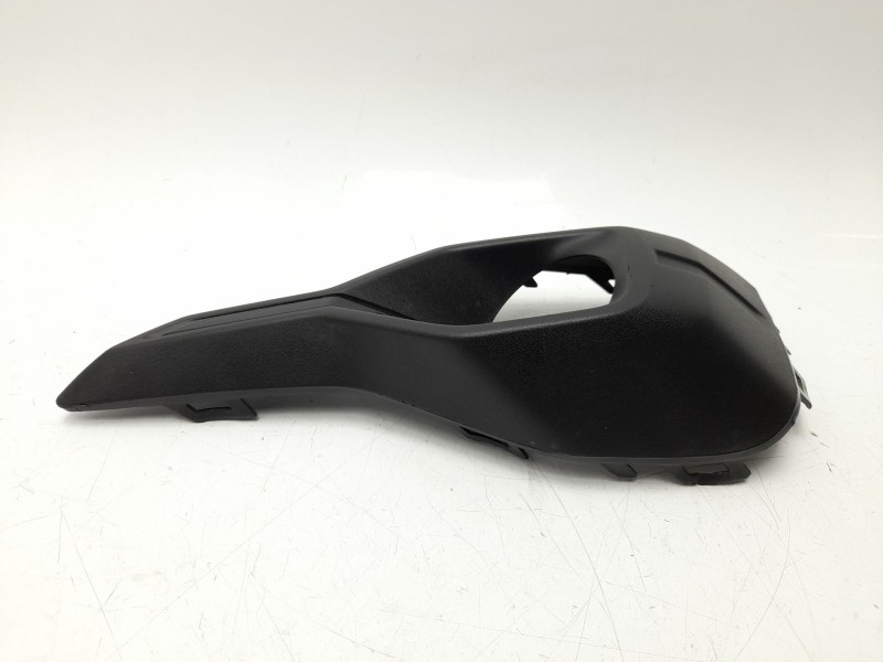 Recambio de rejilla paragolpes derecha para dacia sandero iii 1.0 tce 90 eco-g referencia OEM IAM  261A24561R 