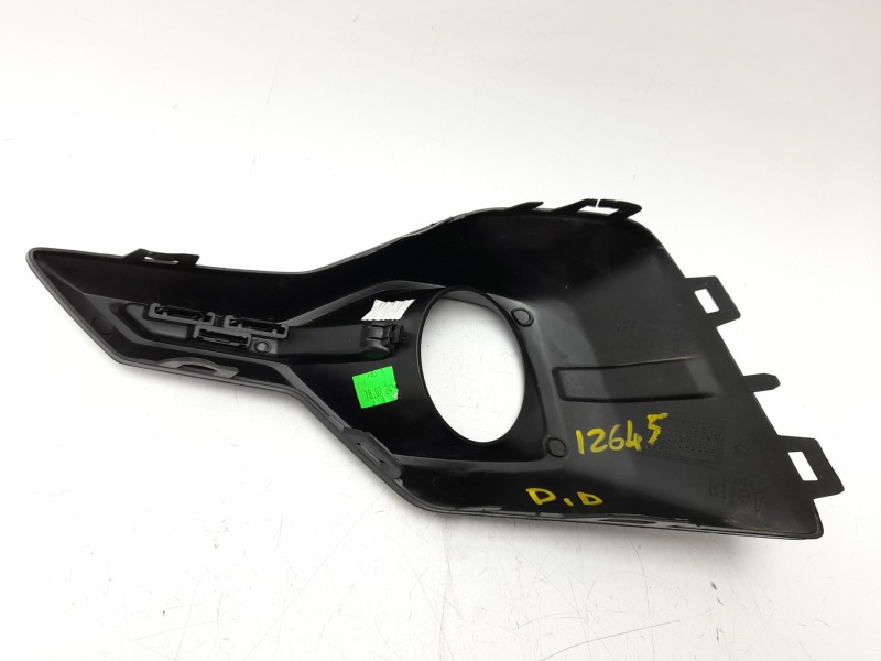 Recambio de rejilla paragolpes derecha para dacia sandero iii 1.0 tce 90 eco-g referencia OEM IAM  261A24561R 