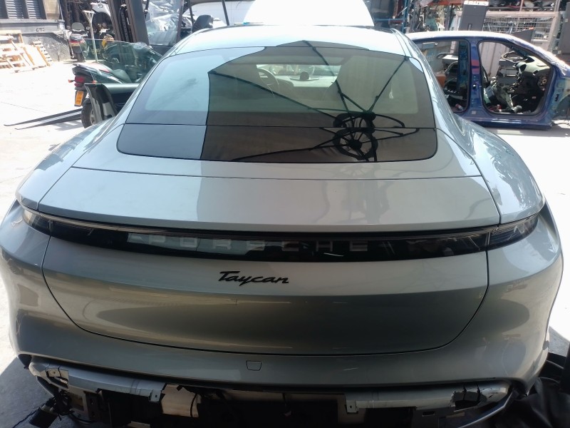 Recambio de luz central de freno para porsche taycan (y1a) 4s referencia OEM IAM   