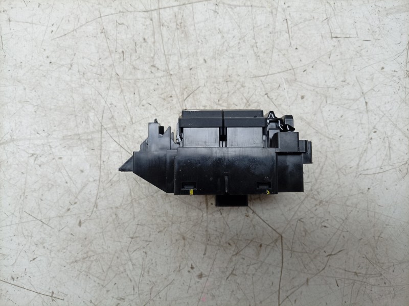 Recambio de mando multifuncion para toyota c-hr (_x1_) 2.0 hybrid (maxh10) referencia OEM IAM  3214300100 