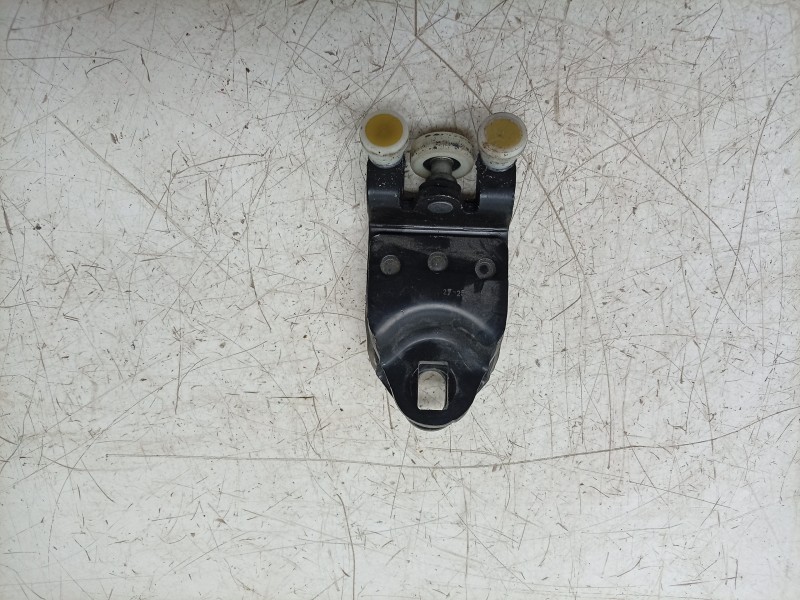 Recambio de soporte / guia puerta corredera para ford transit v363 furgoneta (fcd, fdd) 2.0 ecoblue 4x4 referencia OEM IAM  RK31