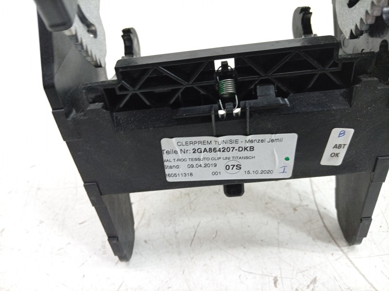 Recambio de apoyabrazos central para volkswagen t-roc (a11, d11) 1.5 tsi referencia OEM IAM  2GA864207DKB 