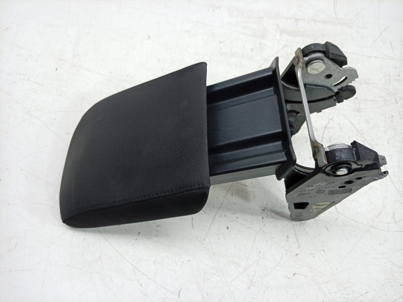 Recambio de apoyabrazos central para volkswagen t-roc (a11, d11) 1.5 tsi referencia OEM IAM  2GA864207DKB 