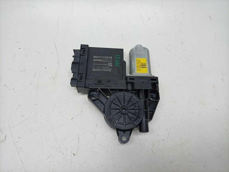 Recambio de motor elevalunas delantero izquierdo para volvo v60 ii cross country (227) d4 awd referencia OEM IAM  31674755 