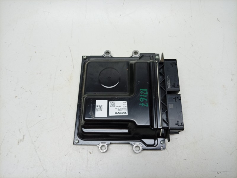 Recambio de centralita motor uce para volvo v60 ii cross country (227) d4 awd referencia OEM IAM  32242005 