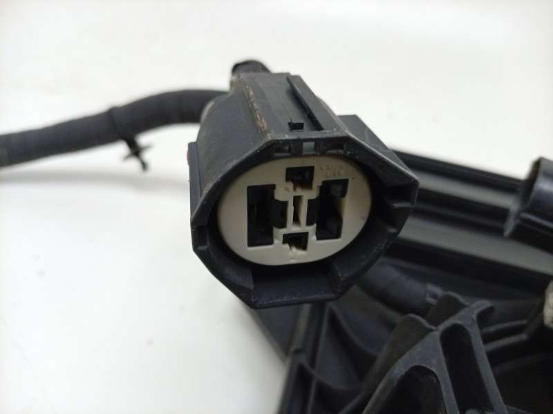 Recambio de electroventilador para aston martin rapide 5.9 v12 cat referencia OEM IAM  8D338C607AC 