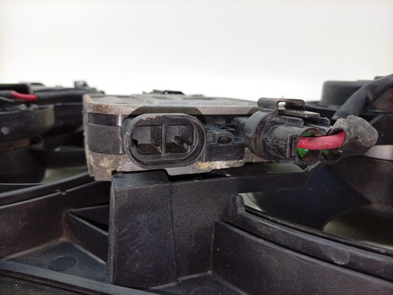 Recambio de electroventilador para aston martin rapide 5.9 v12 cat referencia OEM IAM  8D338C607AC 