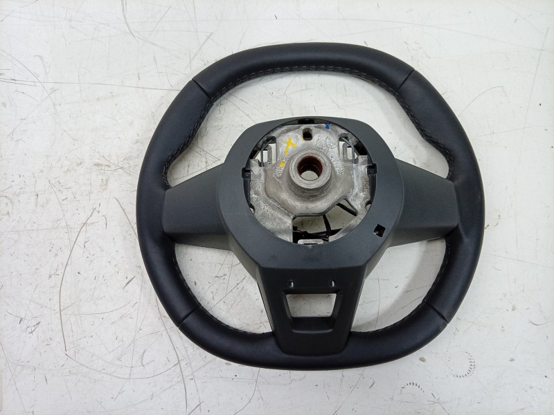 Recambio de volante para dacia bigster referencia OEM IAM  484001334R 