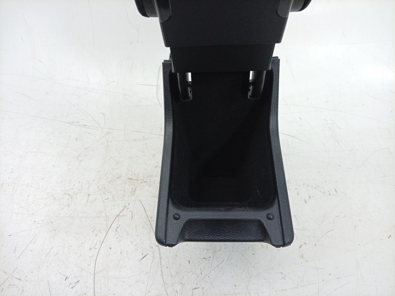 Recambio de apoyabrazos central para volkswagen polo vi (aw1, bz1, ae1) 1.0 tsi referencia OEM IAM  6F0864207AD 