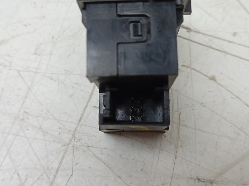 Recambio de mando asiento calefactable para peugeot 308 ii (lb_, lp_, lw_, lh_, l3_) 1.6 gti (l35gnh) referencia OEM IAM  980198